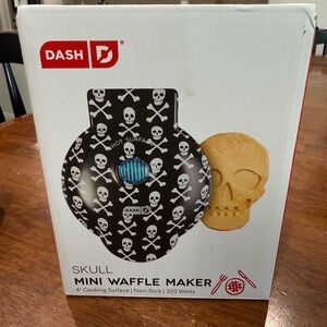 Dash Skull Mini Waffle Maker - Black Brand New, Never Used